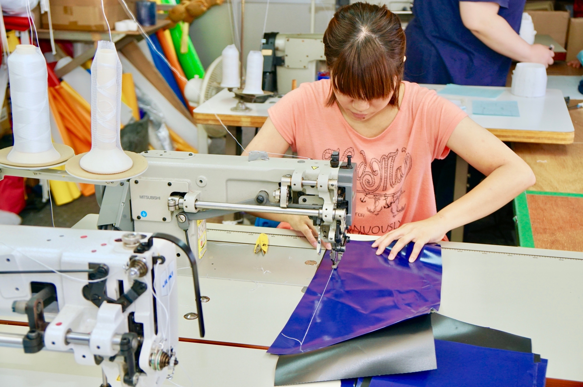 国内自社工房で製作される国産ふわふわ遊具